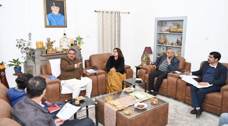 कैबिनेट मंत्री गणेश जोशी ने “लखपति बनती दीदीयां” के कार्यक्रमों की तैयारियों के संबंध में अधिकारियों के साथ की बैठक 