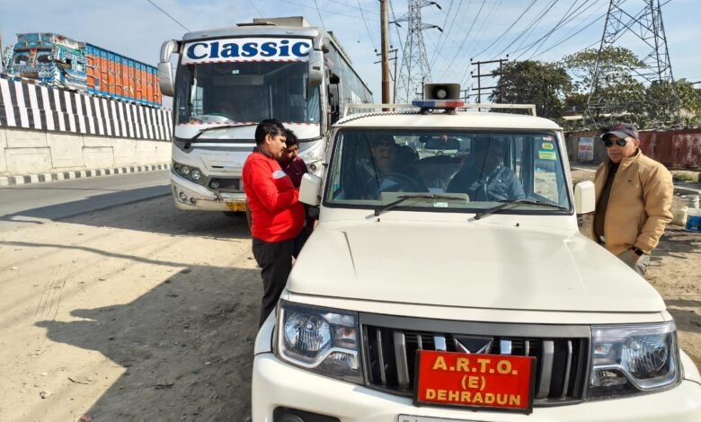 एआरटीओ राजेंद्र विराटिया ने अवैध बसों के विरूद्ध चलाया चेकिंग अभियान, 119 वाहनों के चालान, 05 अवैध बसें सीज