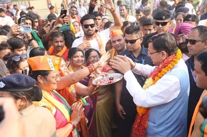 उत्तराखंड में चुनाव संपन्न होने के बाद दूसरे राज्यों में चुनाव प्रचार के लिए उतरे भाजपा-कांग्रेस के दिग्गज, मुख्यमंत्री धामी व कैबिनेट मंत्री सतपाल महाराज ने संभाला मोर्चा