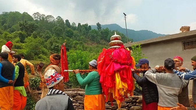 आज खुलेंगे तृतीय केदार भगवान तुंगनाथ मंदिर के कपाट, चोपता पहुंची चल उत्सव विग्रह डोली