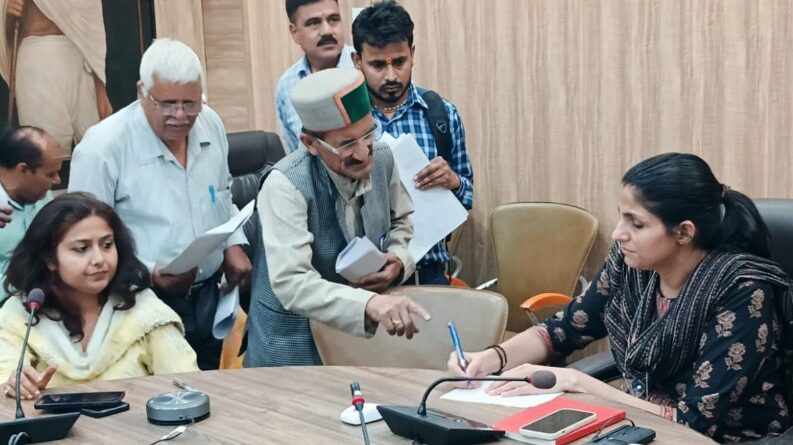 जिलाधिकारी सोनिका ने सुनी जन समस्याएं ,96 शिकायतें हुई प्राप्त, जनमानस की शिकायतों का त्वरित निस्तारण करने के दिए निर्देश