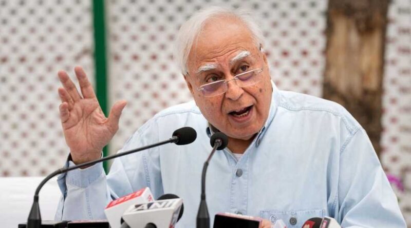 वरिष्ठ वकील कपिल सिब्बल सुप्रीम कोर्ट बार एसोसिएशन के अध्यक्ष पद पर हुए निर्वाचित,377 वोटों के अंतर से हासिल की फतह