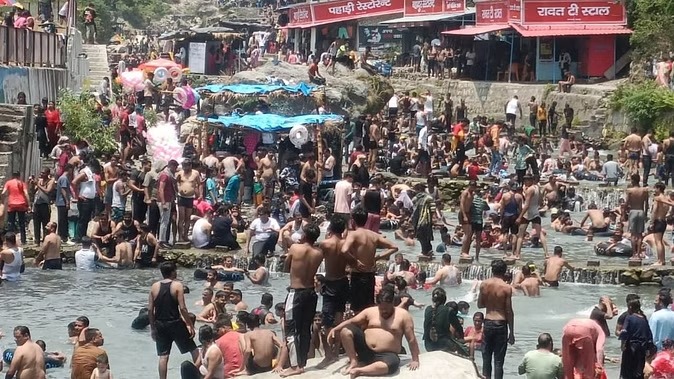 उत्तराखंड में उमस भरी गर्मी से लोग परेशान, 40 के पार पहुंचा तापमान, गर्म हवाओं ने झुलसाया