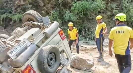 उत्तरकाशी गंगोत्री हाईवे के पास अचानक चट्टान टूटने से बड़ा हादसा, एक की मौत, 5 लोग घायल