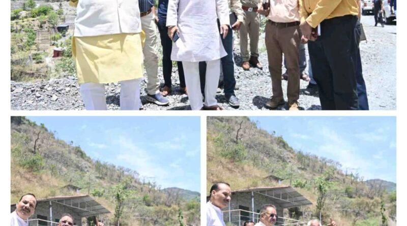 ग्राम्य विकास मंत्री गणेश जोशी ने पीएमजीएसवाई से निर्मित होने वाली पुरुकुल-किमाड़ी मोटर मार्ग का किया निरीक्षण