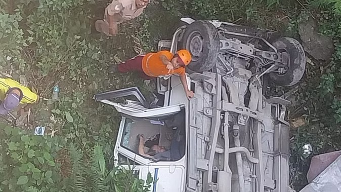 बदरीनाथ हाईवे पर अलग-अलग हादसों में तीन की मौत, चारधाम यात्रियों को लेकर जा रही बस की टक्कर