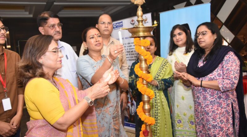 कैबिनेट मंत्री रेखा आर्या ने चतुर्थ बाल विधानसभा के कार्यक्रम में की शिरकत,बाल विधायको को प्रशस्ति पत्र देकर किया सम्मानित,कहा बच्चों की राज्य स्तर पर सक्रिय भागीदारी को बढ़ावा देने के लिए बाल विधानसभा निभा रही बड़ी भूमिका