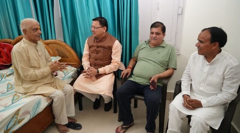 मुख्यमंत्री धामी ने भाजपा प्रदेश अध्यक्ष महेन्द्र भट्ट के पिताजी का जाना हालचाल, शीघ्र स्वास्थ्य लाभ की करी कामना