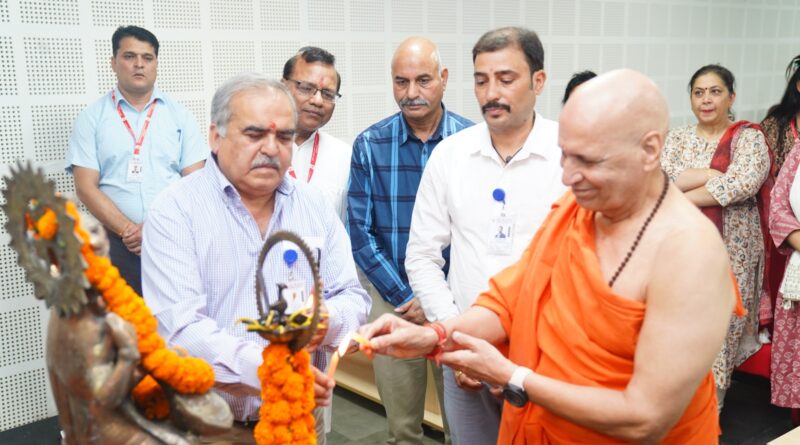 एसजीआरआरयू में योग दर्शन पर मंथन को जुटे योग शोधार्थी, देश के 15 राज्यों से 500 शोधार्थियों ने किया प्रतिभाग