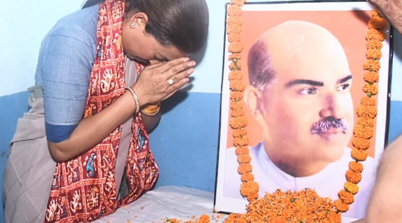 कैबिनेट मंत्री रेखा आर्या ने की श्यामा प्रसाद मुखर्जी के बलिदान दिवस पर आयोजित कार्यक्रम में शिरकत, पुष्पांजलि अर्पित कर दी श्रद्धांजलि 