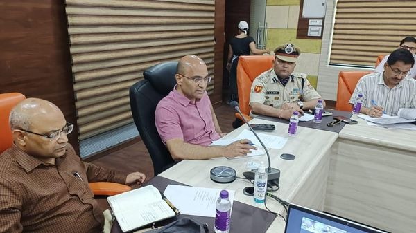 मानसून को लेकर सचिव आपदा प्रबंधन एवं पुनर्वास डॉ. रंजीत कुमार सिन्हा ने बांध परियोजना के प्रतिनिधियों के साथ की बैठक, बांधों की तैयारी को परखने के लिए होगी मॉक ड्रिल