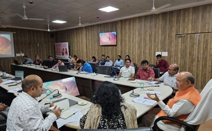 उत्तराखण्ड सरकार के उपाध्यक्ष सुरेश भट्ट ने राष्ट्रीय स्वास्थ्य मिशन उत्तराखण्ड के तहत संचालित समस्त कार्यक्रमों की तकनीकी, भौतिक और वित्तीय प्रगति पर अधिकारियों के साथ की समीक्षा बैठक 