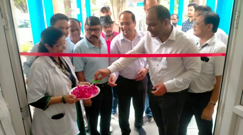 मुख्य विकास अधिकारी मनीष कुमार ने रूद्रपुर जिला चिकित्सालय में विश्व जनसंख्या स्थिरीकरण पखवाडे़ का किया शुभारम्भ 