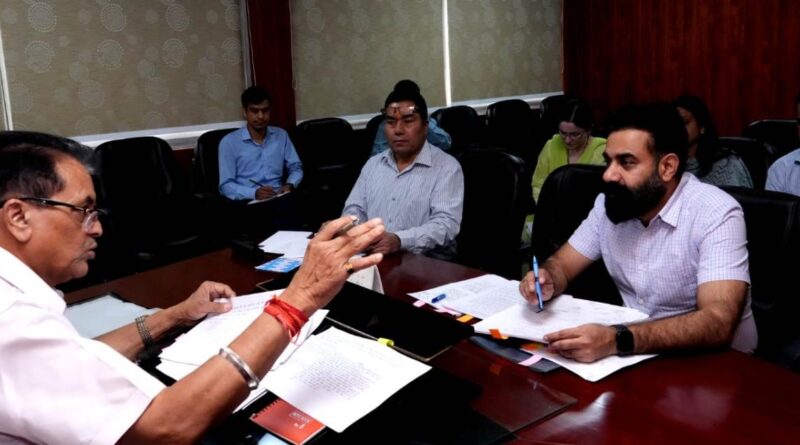 वित्त मंत्री डाॅ. प्रेम चन्द अग्रवाल ने पुनर्गठन विभाग के अधिकारियों के साथ की समीक्षा बैठक,दिए महत्वपूर्ण निर्देश