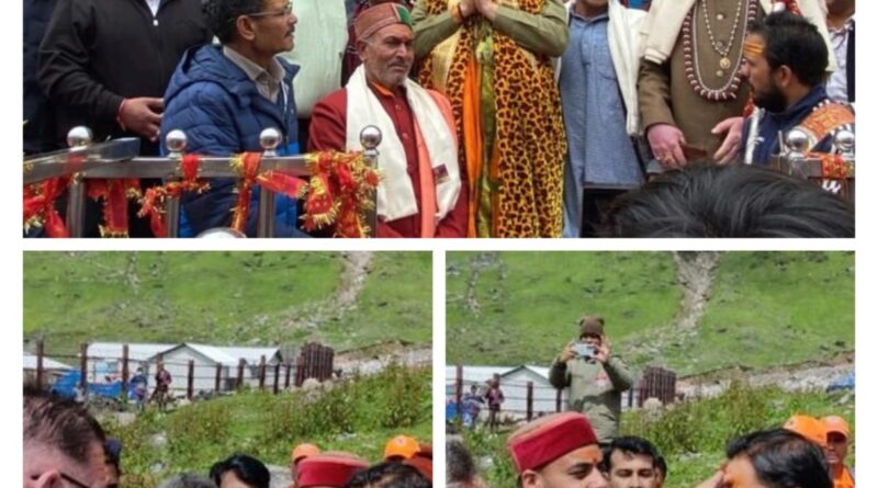 मुख्यमंत्री धामी ने आज प्रात: श्री केदारनाथ धाम के किए दर्शन, यात्रा व्यवस्थाओं और पुनर्निर्माण कार्यों का किया निरीक्षण, केदारनाथ यात्रा के संबंध में ली जानकारी