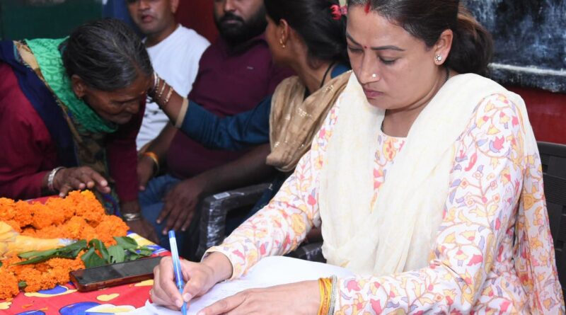 कैबिनेट मंत्री रेखा आर्या ने ग्रामसभा थापला, कांडे ,गंगला कोटली में सुनी क्षेत्रवासियों की जन समस्याएं, कहा 2025 तक उत्तराखंड को बनाएंगे देश का सर्वश्रेष्ठ राज्य
