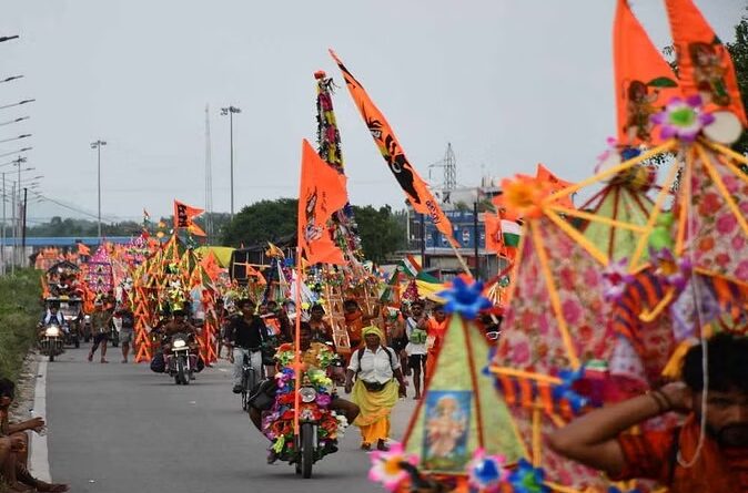 हरिद्वार के बहादराबाद में नशे में युवक ने कांवड़ से की छेड़खानी, गुस्साए कांवड़ियों ने की मारपीट, पुलिस ने कराया मामला शांत 