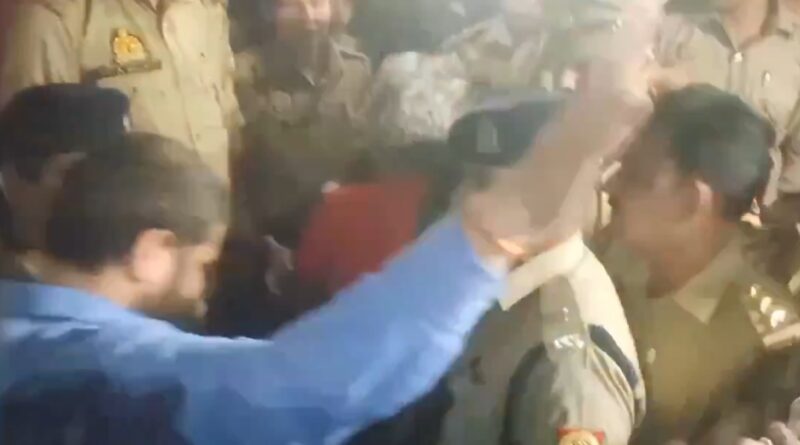 बड़ी खबर: कानपुर में करोड़ों की ज़मीन क़ब्ज़ाने के मामले में भारत समाचार के पत्रकार अवनीश दीक्षित को पुलिस ने लिया हिरासत