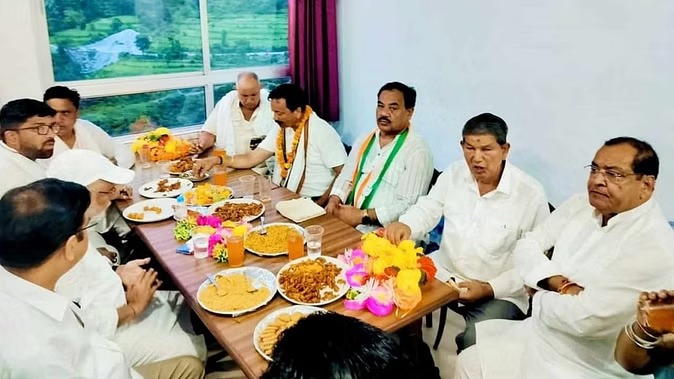 कांग्रेस की केदारनाथ प्रतिष्ठा रक्षा पदयात्रा में खत्म हुई दिग्गजों की दूरिया