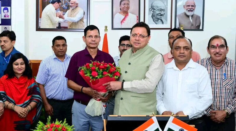 मुख्यमंत्री धामी से सचिवालय संघ के पदाधिकारियों ने की भेंट,कर्मचारियों की विभिन्न समस्याओं के संबंध में कराया अवगत 