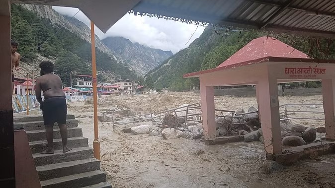 उत्तरकाशी गंगोत्री धाम में फिर बढ़ा भागीरथी नदी का जलस्तर, गंगा स्नान घाट जलमग्न, बढ़ी सुरक्षा व्यवस्था