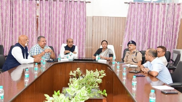 मुख्य सचिव राधा रतूड़ी तथा उत्तराखण्ड समान नागरिक संहिता की समिति के सदस्यों के साथ UCC नियमावली बनाने के संबंध में की समीक्षा बैठक 