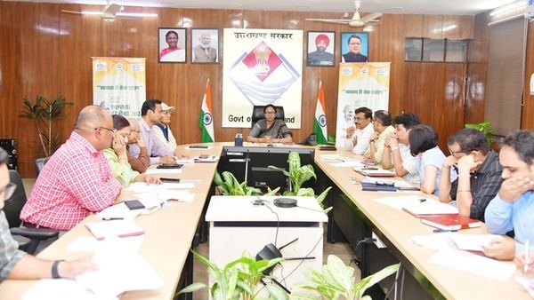 मुख्य सचिव राधा रतूड़ी ने पूंजी निवेश 2024-25 के लिए राज्य की विशेष सहायता योजना की ली समीक्षा बैठक, प्रस्ताव भारत सरकार को भेजने के दिए निर्देश 