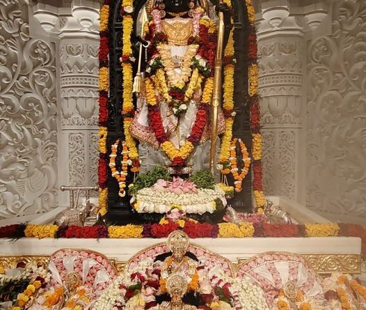 अयोध्या में भगवान श्रीराम को समर्पित उत्तराखंड के शुभवस्त्रम्, मुख्यमंत्री धामी ने कहा- ये हमारे लिए गौरव की बात