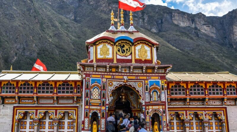 दशहरे पर घोषित हुई बदरीनाथ धाम के कपाट बंद होने की तिथि, विश्व प्रसिद्ध बदरीनाथ धाम के कपाट 17 नवंबर को होंगे बन्द 