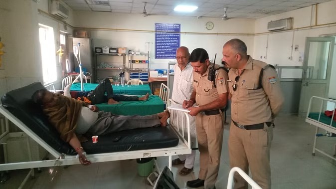 ऋषिकेश बदरीनाथ हाईवे पर हादसा, तोताघाटी में मुजफ्फरनगर के लोगों का वाहन पलटा, 13 लोग थे सवार