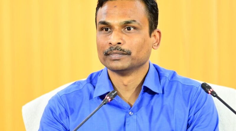 अपर मुख्य निर्वाचन अधिकारी डॉ विजय कुमार जोगदंडे ने पत्रकार वार्ता कर दी पुनरीक्षण कार्यक्रम की जानकारी
