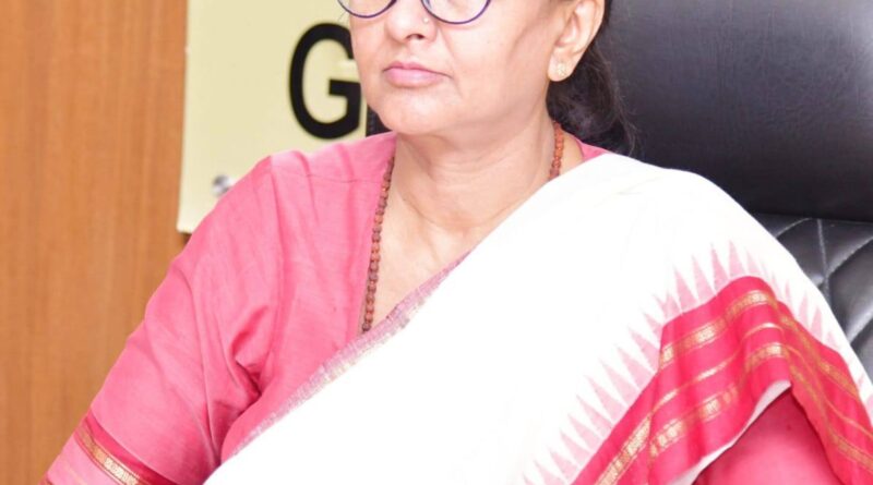 मुख्य सचिव राधा रतूड़ी ने भू कानून के संबंध में जिलाधिकारियों के साथ की बैठक, नियमों के खिलाफ जमीन खरीदने पर दर्ज होगा मुकदमा