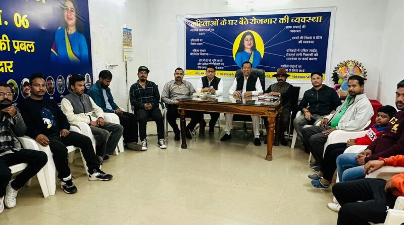 कांग्रेस के महामंत्री नवीन जोशी ने जन समर्थन कार्यक्रम के तहत जाखन में किया जन संवाद 