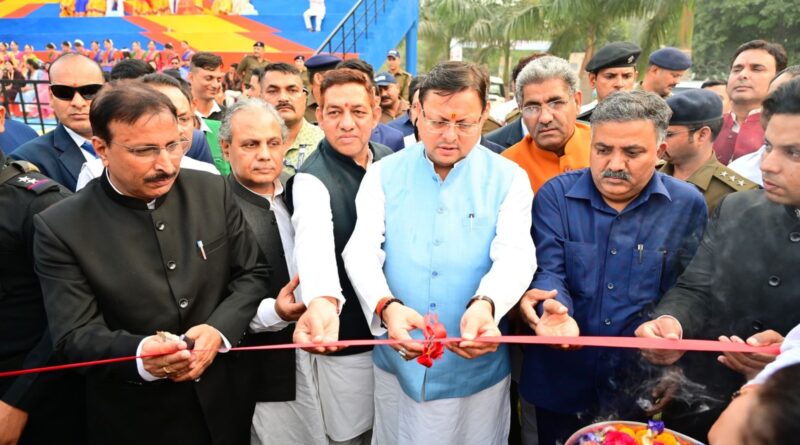 मुख्यमंत्री धामी ने हरिद्वार में क्रिकेट स्टेडियम का किया लोकार्पण, क्रिकेट में आजमाया हाथ, लगाए चौके-छक्के