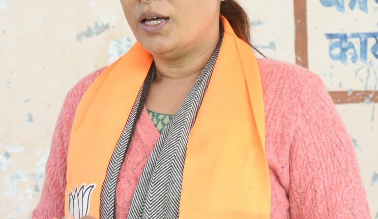 केदारनाथ विधानसभा क्षेत्र में कैबिनेट मंत्री रेखा आर्या ने तेज किया प्रचार, कहा- सनातन विरोधी कांग्रेस को इसबार फिर सबक़ सिखाएगी केदारनाथ की जनता