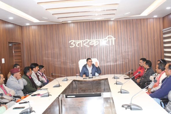 मुख्यमंत्री धामी के निर्देशानुसार, शीतकालीन चारधाम यात्रा को लेकर जिले मे उत्साह का माहौल, डीएम डॉ. मेहरबान सिंह बिष्ट ने ली अधिकारियों की बैठक