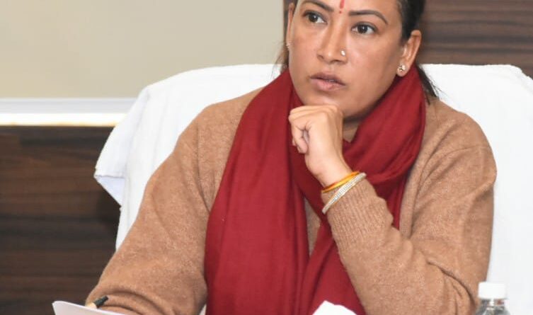 6559 आंगनबाड़ी और सहायिकाओं की भर्ती जल्द, महिला  सशक्तिकरण एवं बाल विकास मंत्री रेखा आर्या ने जारी किए निर्देश