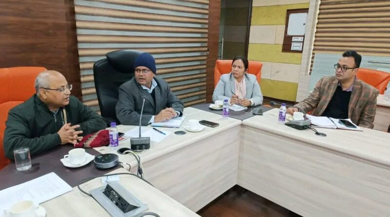 ग्लोबल वार्मिंग पर विशेषज्ञों की चेतवानी , ग्लेशियर झीलों का होगा व्यापक सर्वे, उत्तराखंड सचिव आपदा प्रबंधन विनोद कुमार सुमन ने बुलाई बैठक