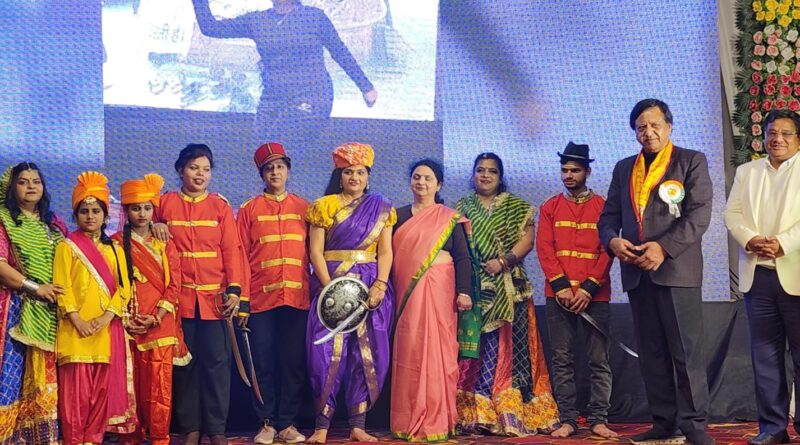 वैश्य समाज की महिला विंग ने कार्यक्रम का किया आयोजन, वीरांगना रानी लक्ष्मी बाई व गढ़वाली नृत्य की प्रस्तुति ने बंधा समा