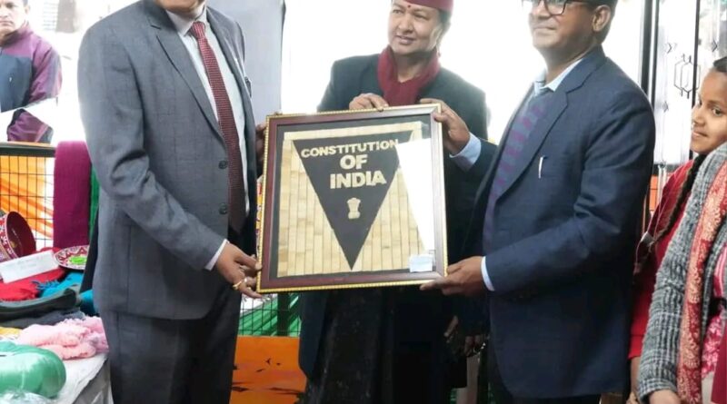 मुख्य सचिव राधा रतूड़ी ने मतदाता शपथ कार्यक्रम में सभी अधिकारियों/कर्मचारियों को मताधिकार की दिलाई शपथ 