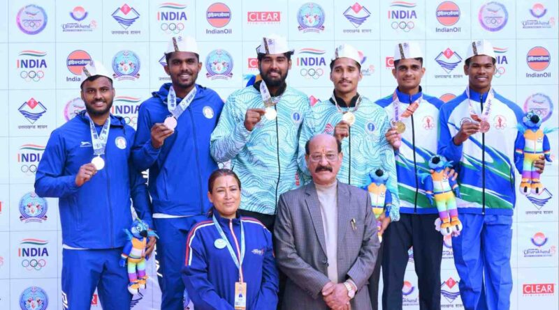 फाइनल में खिलाड़ियों का उत्साह बढ़ाने पहुंची खेल मंत्री रेखा आर्या, सलालम और बीच वॉलीबॉल के पदक विजेताओं को पहनाए मेडल