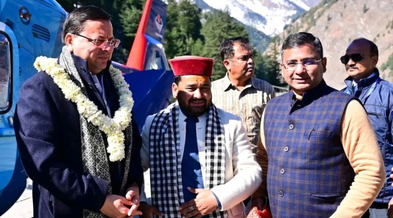 प्रधानमंत्री मोदी के दौरे से पहले तैयारियां परखने हर्षिल पहुंचे मुख्यमंत्री धामी , मंदिर समिति के लोगों से की मुलाक़ात 
