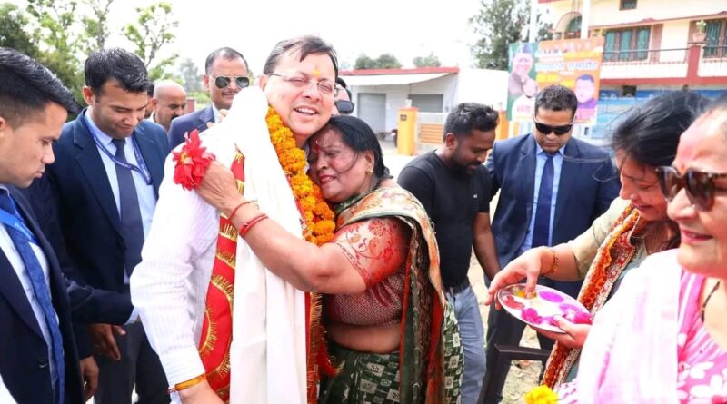 बनबसा में मुख्यमंत्री धामी का भव्य स्वागत, मुख्यमंत्री ने किया जनता का आभार व्यक्त