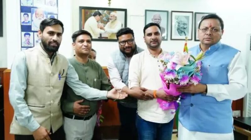 मुख्यमंत्री धामी से उपनल कर्मचारी संगठन के पदाधिकारियों ने की भेंट, सीएम का जताया आभार 