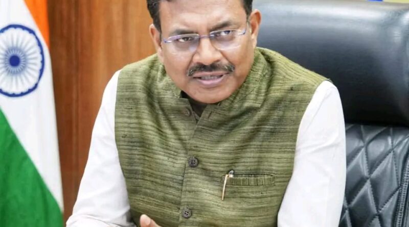 मुख्य सचिव आनंद बर्द्धन ने अधिकारियों के साथ की बैठक, उत्तराखंड में 4जी व 5जी नेटवर्क में आ रही समस्याओं का जल्द होगा निराकरण